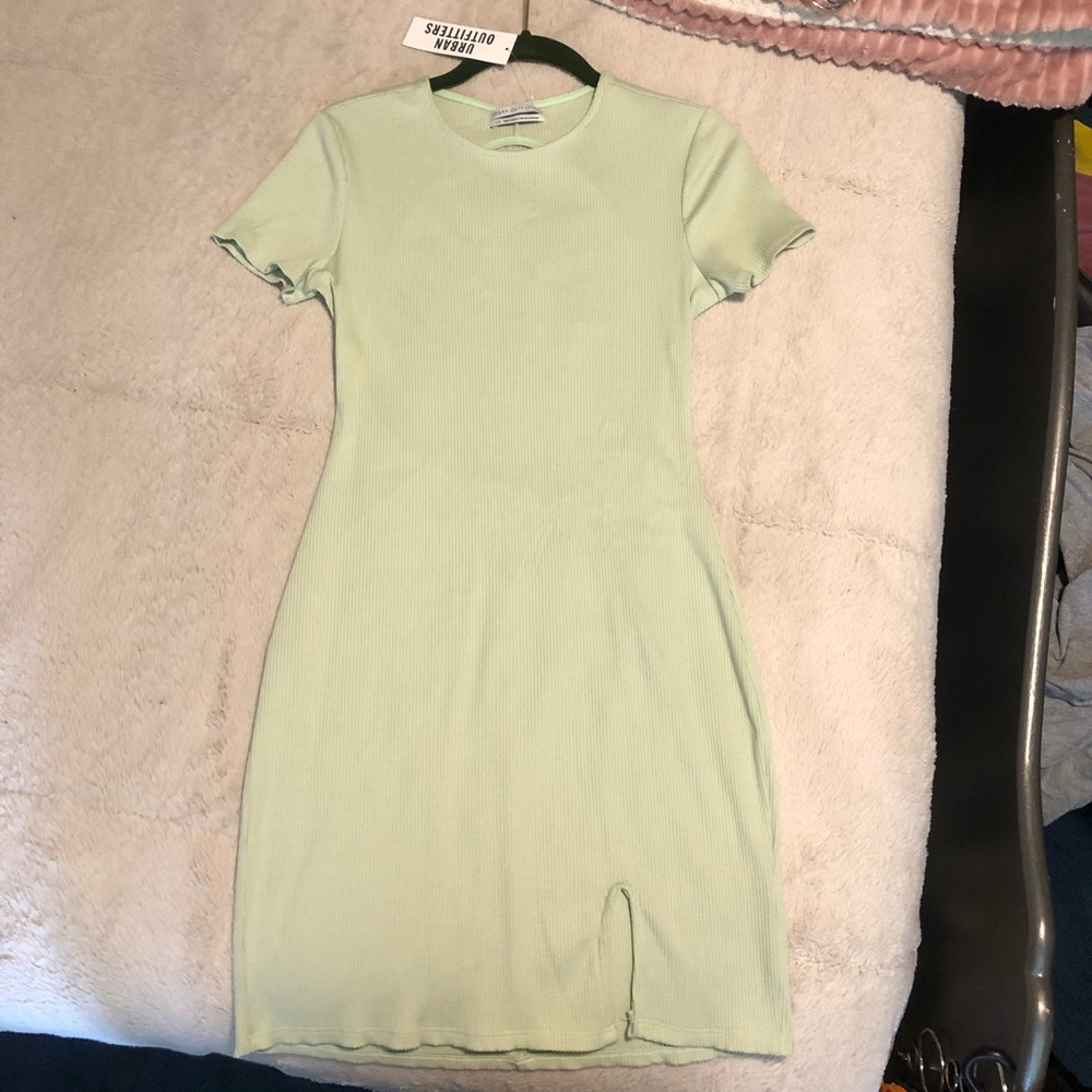 NEON GREEN DRESS [VERY NEW] FROM:URBAN OUTFITTERS